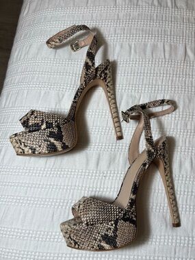 Women's Snake-Print High Heel Platform Sandals - Beige/Black